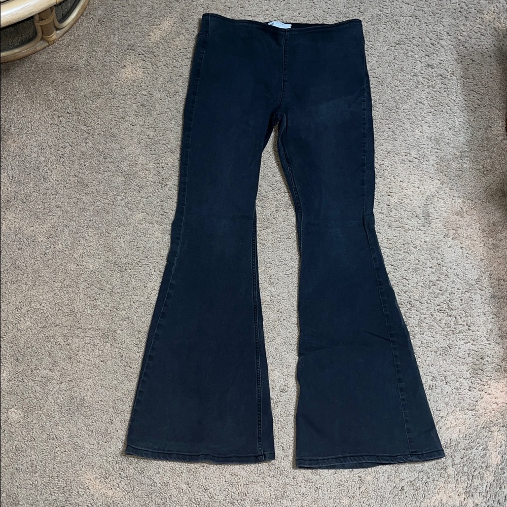 Free People Penny Pull On Kick Flare Bell Bottom Jean Washed Black 30 - Picture 2 of 7